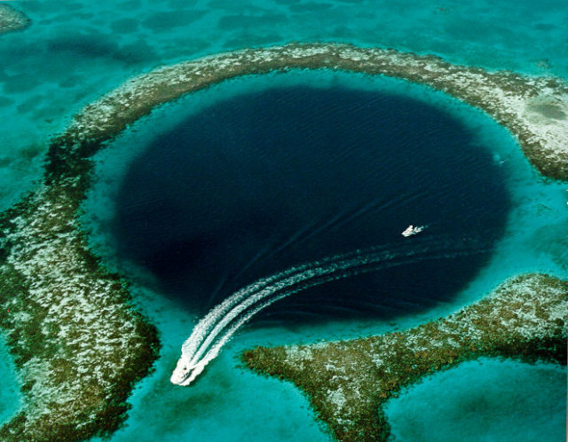 Looking phenomenal: photo showing Belize’s Great Blue Hole