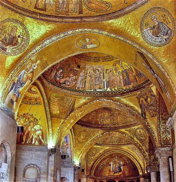 Overview of the gorgeous mosaics. Author: Ricardo Andre Frantz. CC BY-SA 2.5