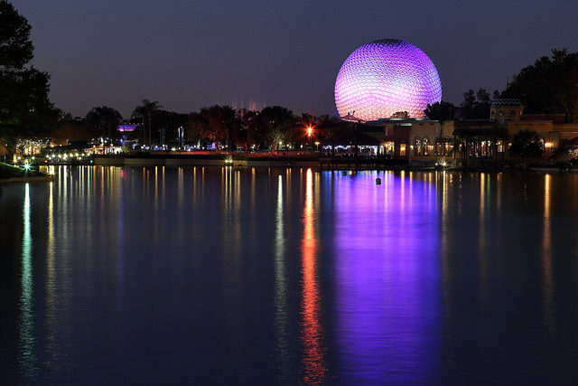 EPCOT – The theme park at the Walt Disney World Resort in Bay Lake, Florida, first envisioned as an interchanging “city” and “community” for the inventive mind. Author Luis Brizzante, CC BY-SA 2.0.