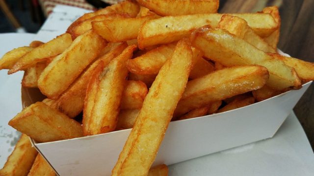 A serving of French fries. Author: Popo le Chien. CC BY-SA 3.0.