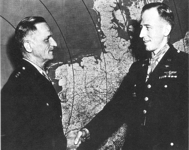 Howard receiving the Medal of Honor from Lieutenant General Carl Spaatz.