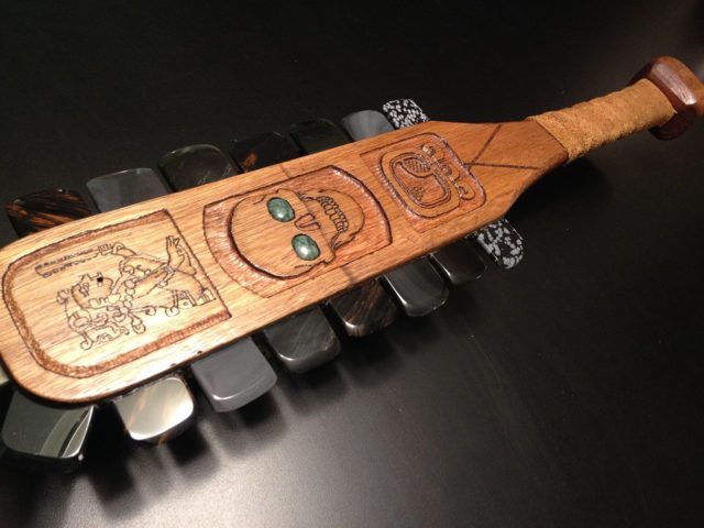 A modern re-creations of a ceremonial macuahuitl made by Shai Azoulai.  Author: Zuchinni one CC BY-SA 3.0