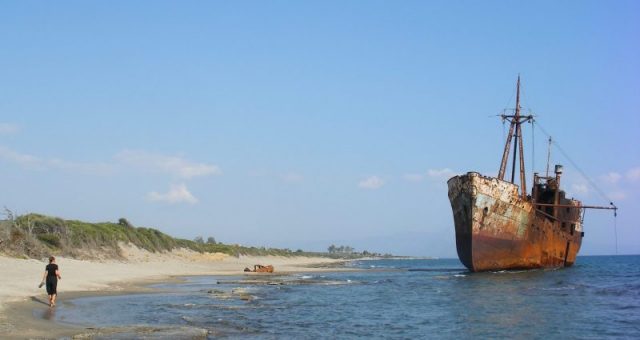 Shipwreck on a shore near Gytheio, Greece. Schlendrian CC BY-SA 3.0