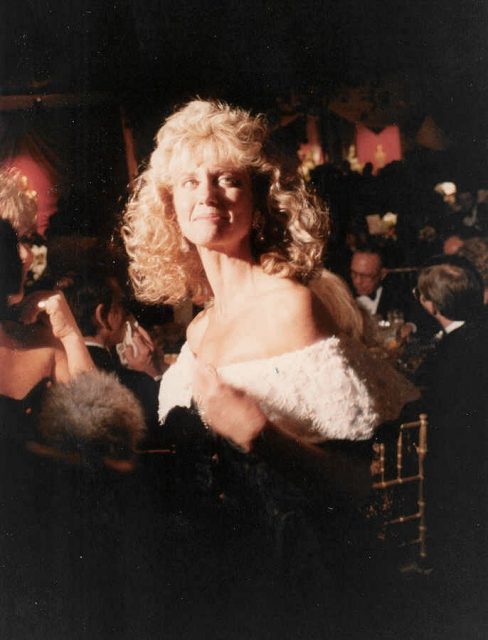 Newton-John at the 1989 Academy Awards/ Author: Alan Light CC By 2.0