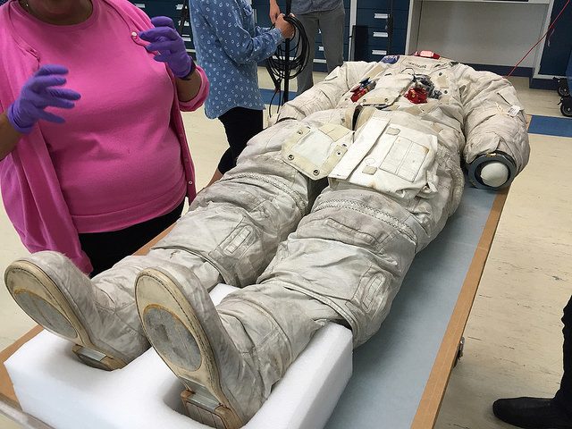 Neil Armstrong Apollo spacesuit, Photo by Phil Plait, CC BY-SA 2.0
