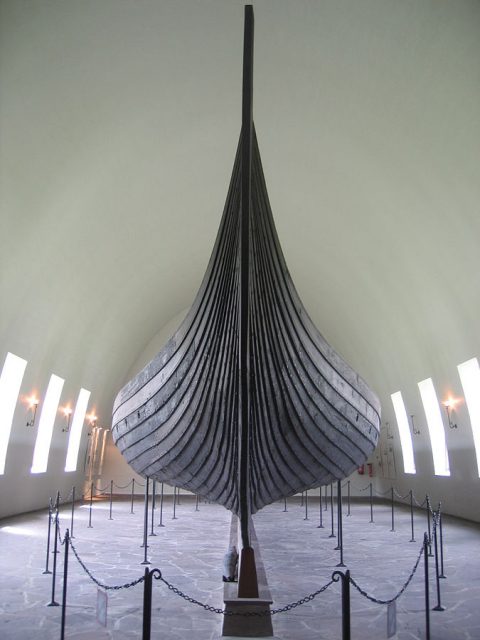Gokstadskipet, Vikingskipmuseet, Oslo, Photo by Karamell, CC BY-SA 2.5