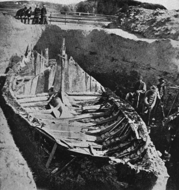 A photograph from the 1880 excavation of the Gokstad vessel