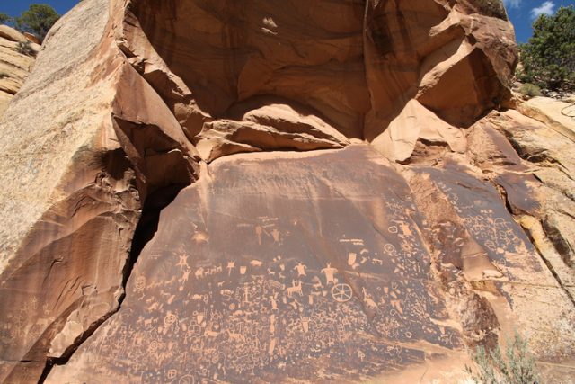 Newspaper Rock State Historic Monument in Utah, USA. One of largest known collections of petroglyphs.
