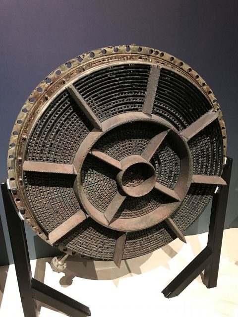 Recovered F-1 engine injector from Apollo 12 mission on display at the Museum of Flight in Seattle. Photo: Loungeflyz – CC BY-SA 4.0