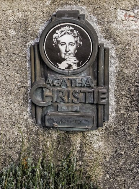 Agatha Christie plaque, Torre Abbey, Torquay.. Photo: Peter CC By 2.0
