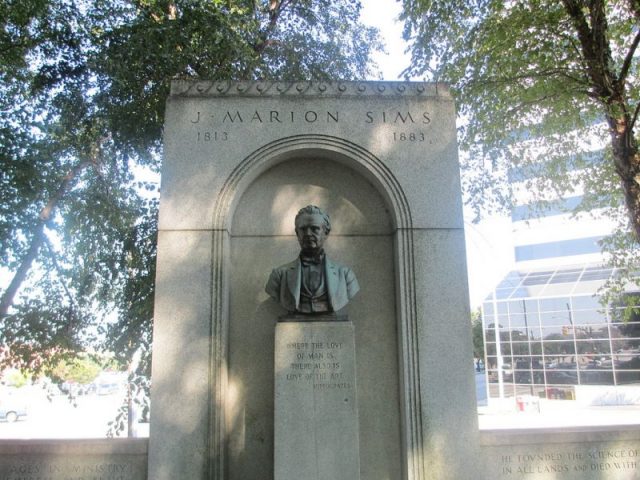 J. Marion Sims statue in Columbia, South Carolina. Photo:Billy Hathorn CC BY-SA 3.0