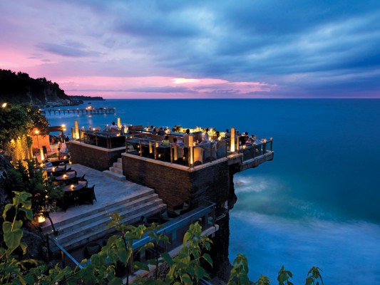 Rock-Bar-in-Bali