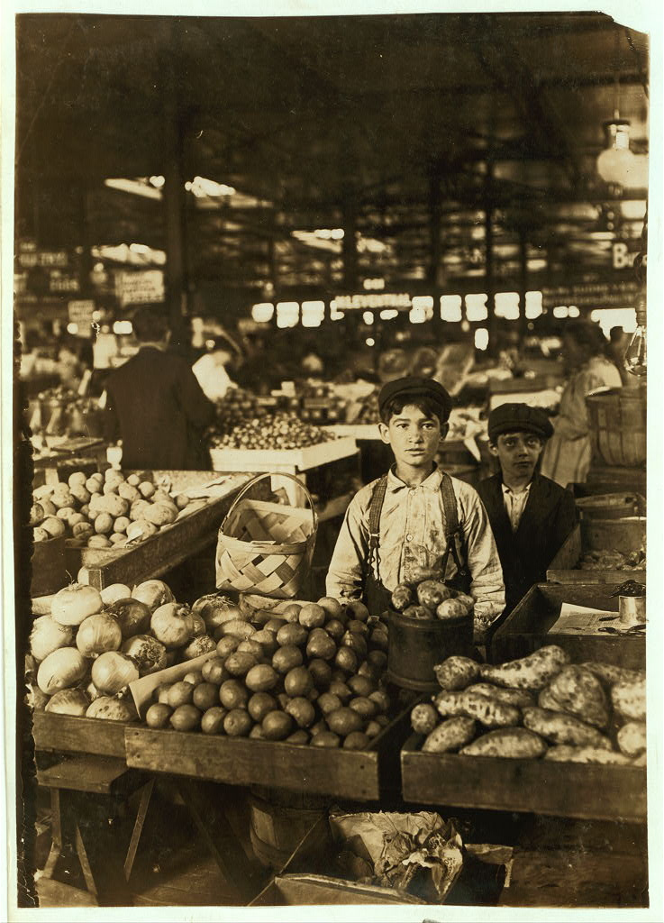 Fruit Venders, Indianapolis Market, aug., 1908
