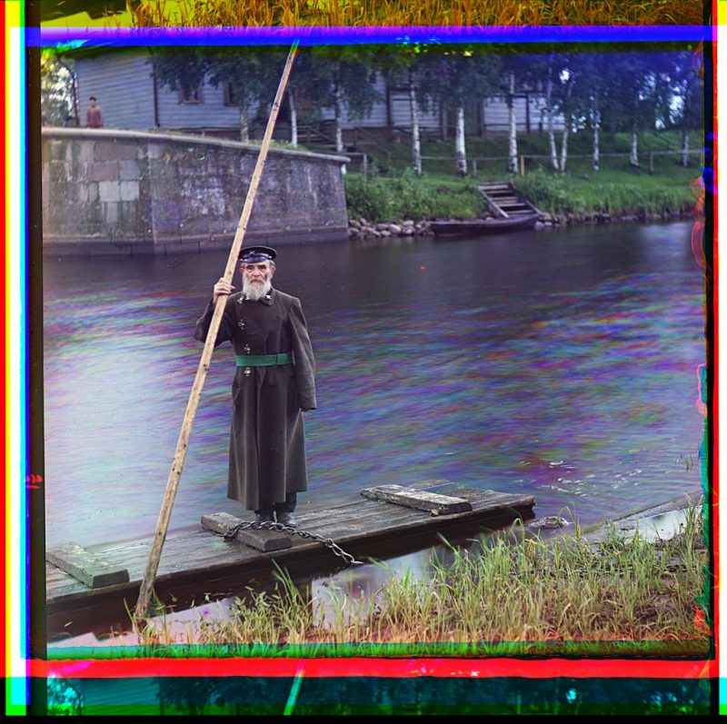 Pinkhus Karlinskii. Eighty-four years [old]. Sixty-six years of service. Supervisor of Chernigov floodgate. [Russian Empire] 1910