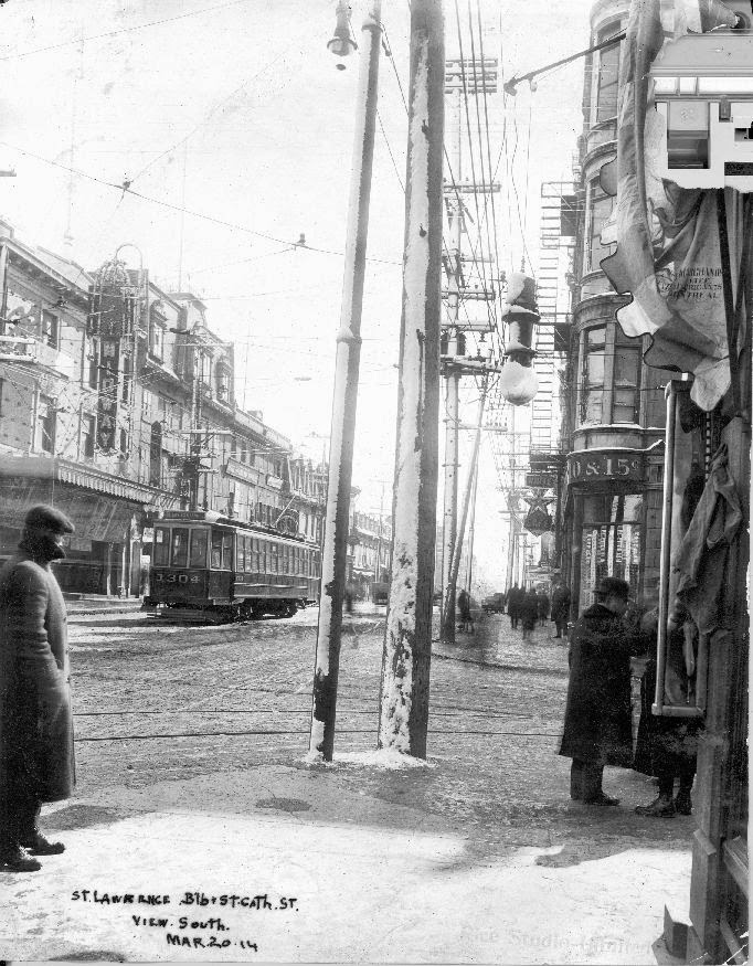 Intersection of Saint-Laurent Boulevard and St. Catherine Street, 1914