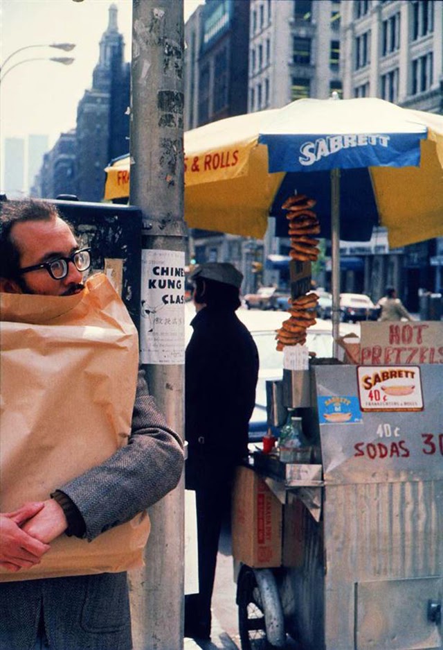 Streets Scenes of NYC in the 1970s (5)