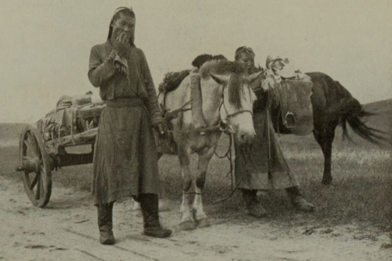 Beatrix Bulstrode, a British woman, snapped this photo of Mongolian traders during her journeys through the country between 1913 and 1919.