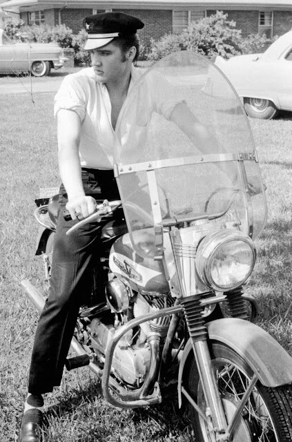 Elvis Presley in front of his house , Memphis, 1956