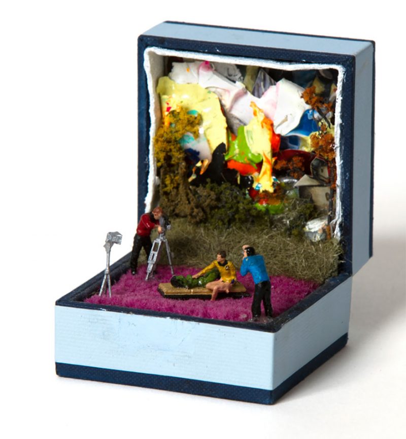antique-ring-box-mini-diorama-talwst-16