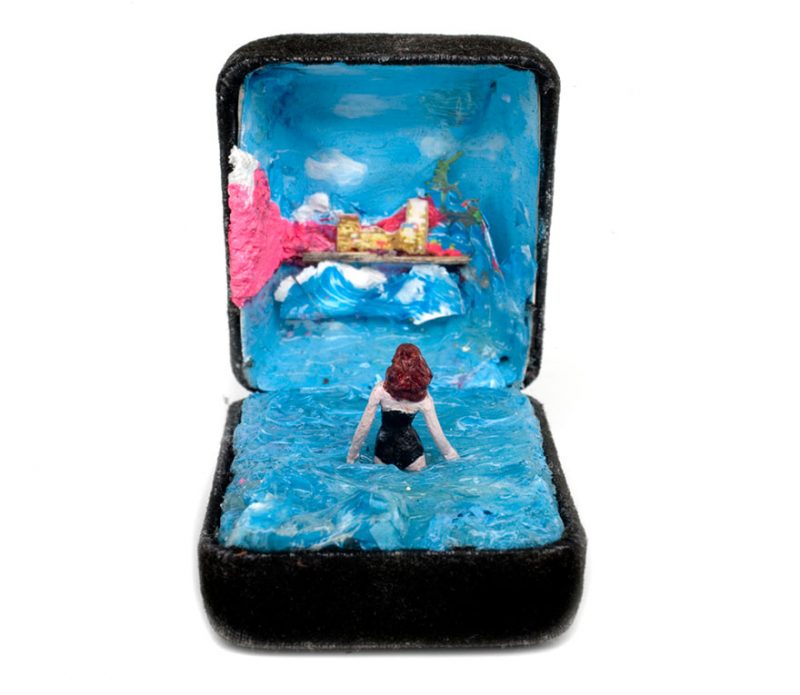 antique-ring-box-mini-diorama-talwst-5