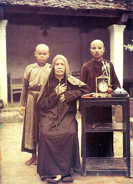 A nun and two novices, circa 1916