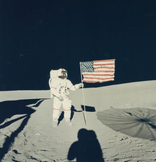 Astronaut Alan Shepard and the American flag during Apollo 14 in 1971 Photo © Bloomsbury Auctions