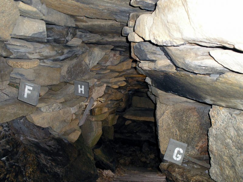  Inside the “Oracle” chamber