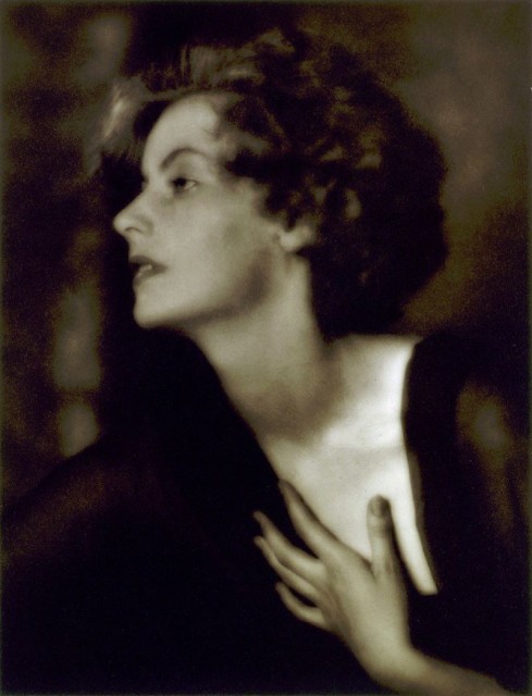 Greta Garbo 1925 by Arnold Genthe .Source