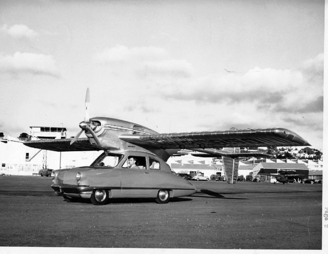 Model 118 at Lindbergh Field (1947). source