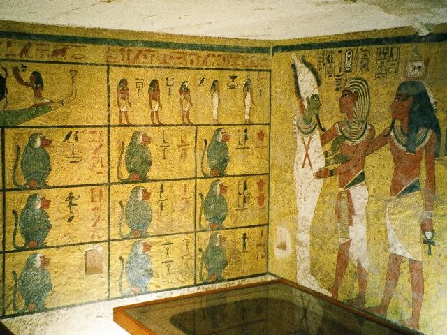 The wall decorations in KV62's burial chamber are modest in comparison with other royal tombs found in the Valley of the Kings. Source