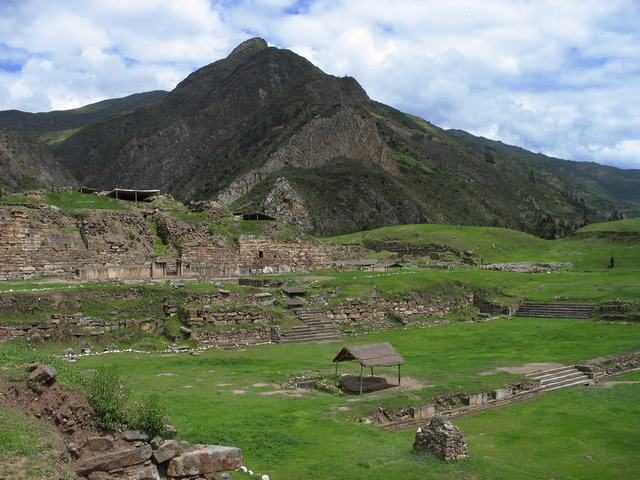 Overview of Chavín de Huantar.source