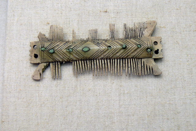 Ancient Roman comb. Source