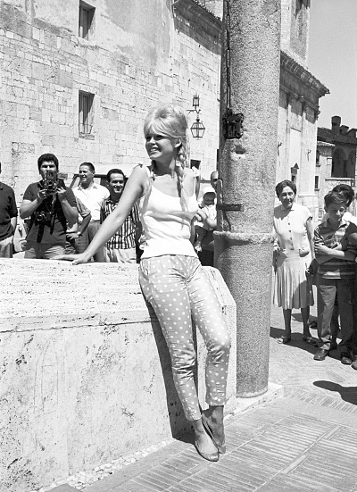 Bardot's fashion in 1961..Source