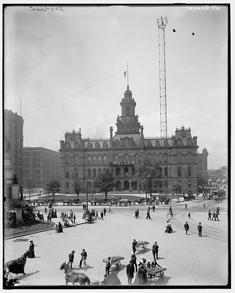 Detroit city hall in 1900.