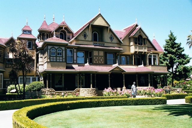 Front view of the Winchester Mystery House Source