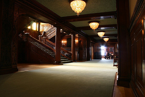 The nearly 100-foot long hallway. Source