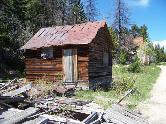 There are several other remnants of smaller buildings and miners cottages around the townsite. Source