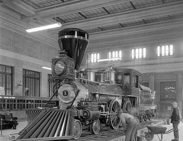 William Crooks being placed on display at the Saint Paul Union Depot. Source