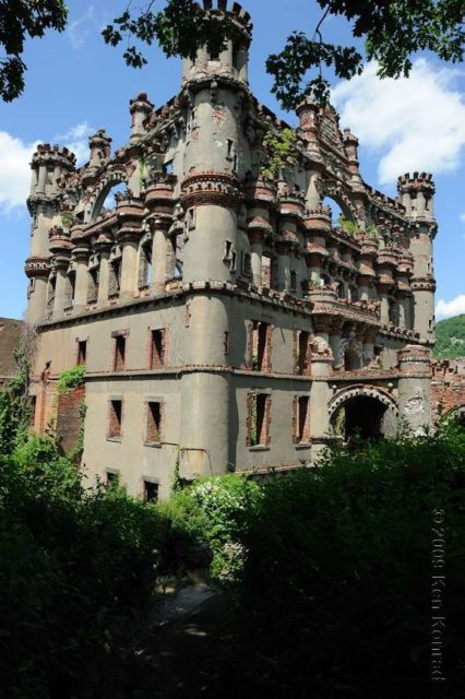 Bannerman's Island, NY - Bannerman's Castle Source Bluesguy from NY.source
