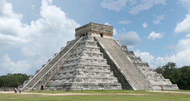 El Castillo (pyramid of Kukulcán) in Chichén Itzá. Source