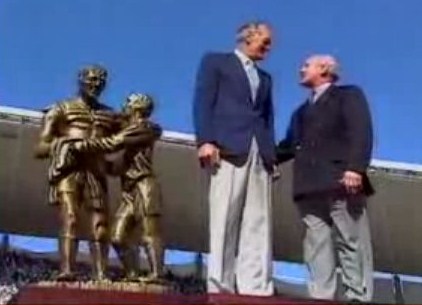Norm Provan and Arthur Summons with the Winfield Cup trophy at the 1991 Grand Final - Copy