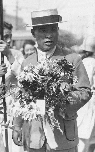 Shizō Kanakuri returning from the 1924 Olympics