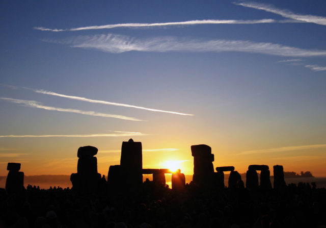 Sunrise at Stonehenge on the summer solstice, 21 June 2005 .Source