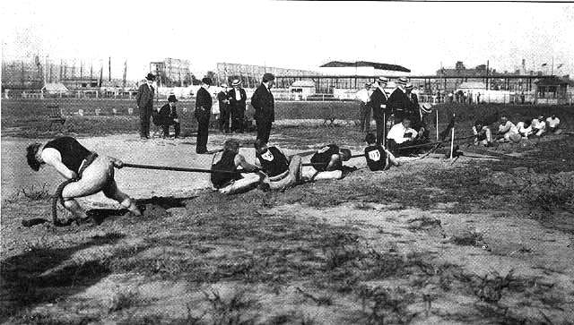 A tug of war competition at the 1904 Summer Olympics. Source: Wikipedia/Public Domain