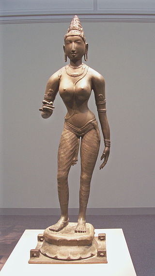 Chola bronze of Queen Sembiyan Mahadevi as the Goddess Parvati. By Thiago Santos - Queen Sembiyan Mahadevi as the Goddess Parvati, CC BY-SA 2.0, https://commons.wikimedia.org/w/index.php?curid=4186081