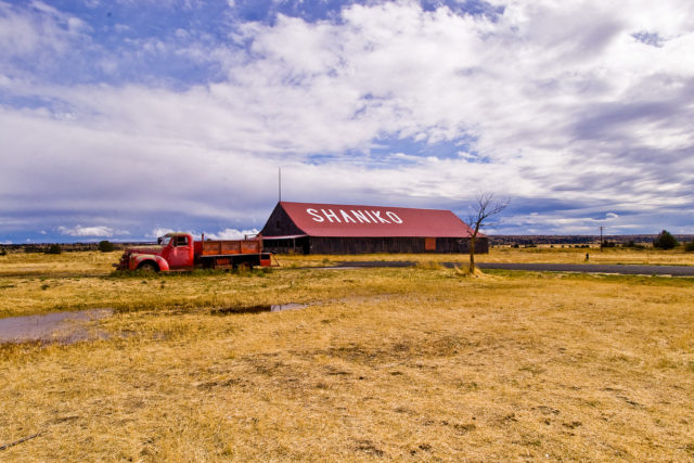 City name written on barn in Shaniko. By Benjamin Chan Flickr CC BY-SA 2.0