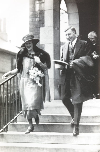 Banting and his first wife - Marion Robertson on their wedding day. Wikipedia/Public Domain