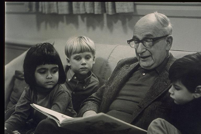 H. A. Rey reading to children in the early 1970s. Source: Photo Credit