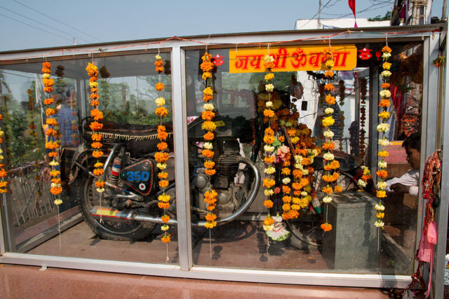 The powerful Royal Enfield of Om Singh.