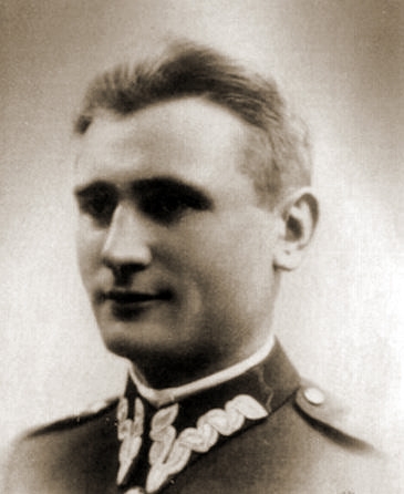 Władysław Raginis (1908-1939) – Captain of Polish Army, military commander during the Polish Defensive War of 1939 of a small force holding the Polish fortified defense positions against a vastly larger invasion during the Battle of Wizna. Source: Wikipedia/Public Domain